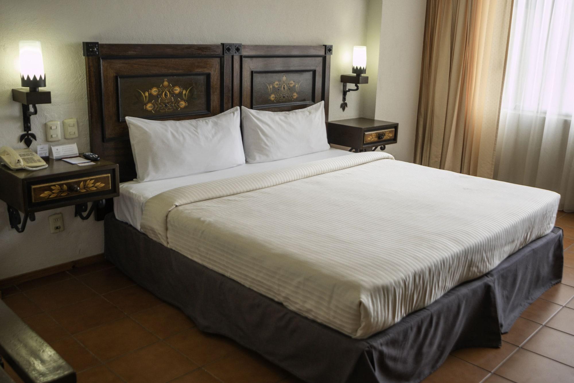 Hotel Fenix Guadalajara Esterno foto