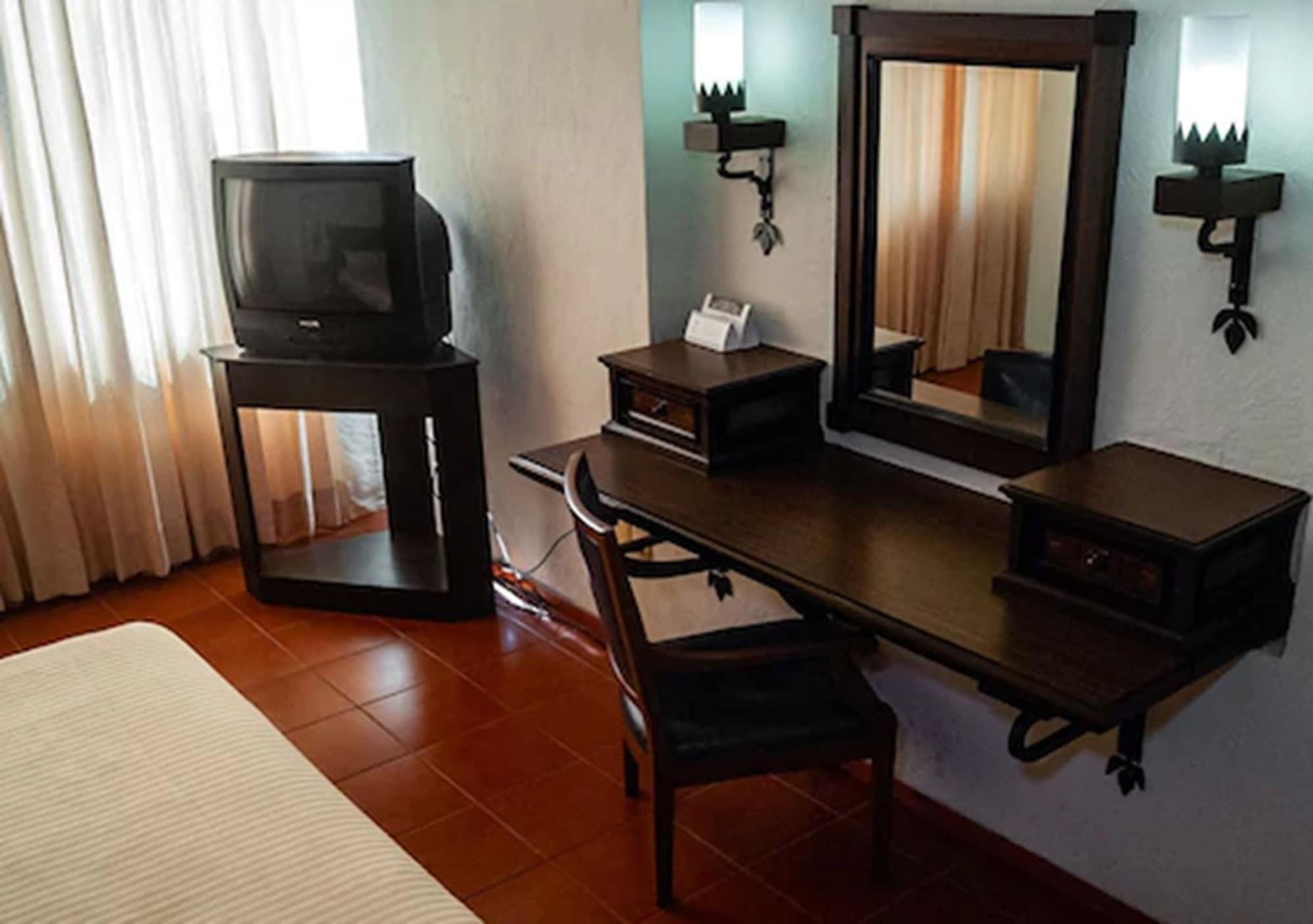 Hotel Fenix Guadalajara Esterno foto