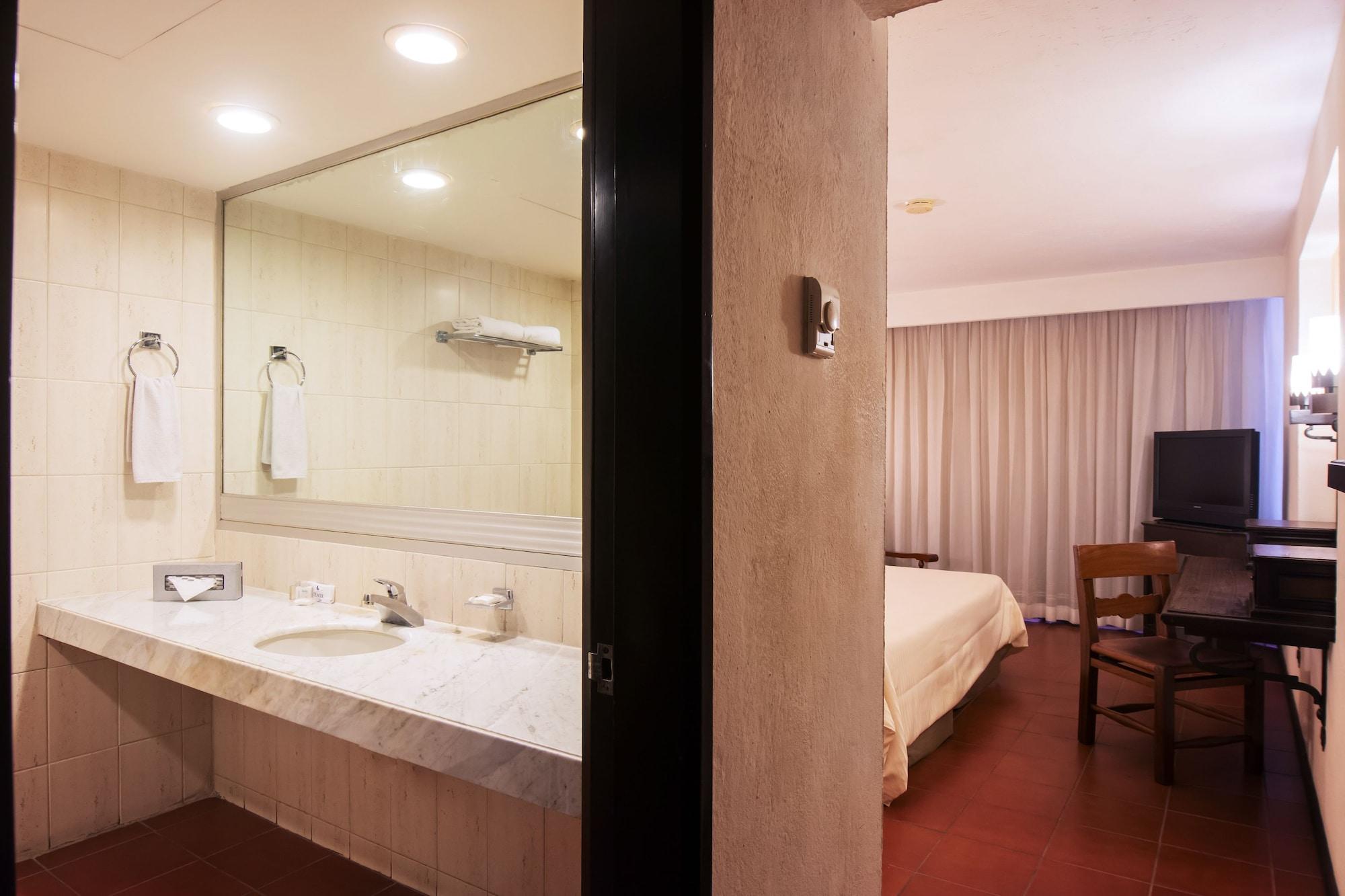 Hotel Fenix Guadalajara Esterno foto