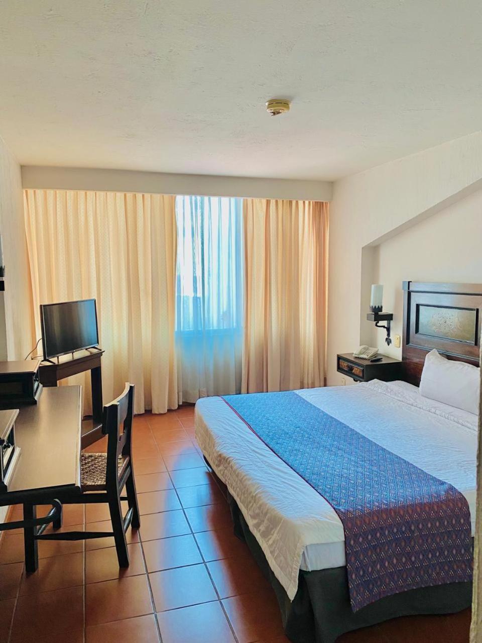 Hotel Fenix Guadalajara Esterno foto