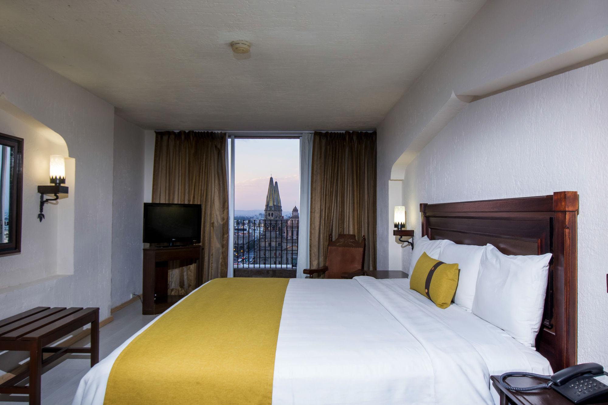 Hotel Fenix Guadalajara Esterno foto