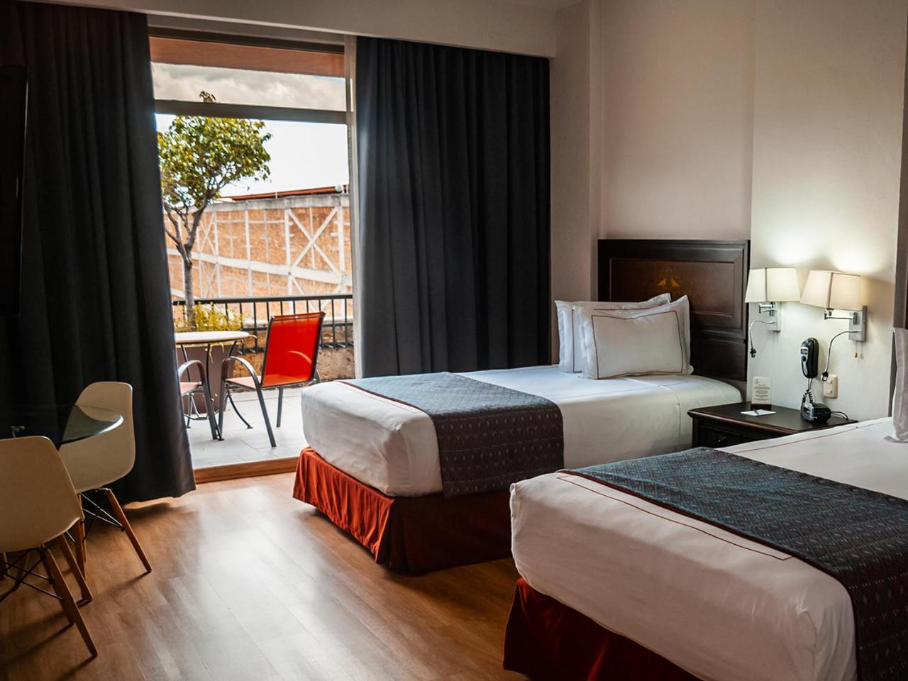 Hotel Fenix Guadalajara Esterno foto